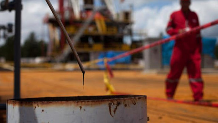 petróleo venezolano cae a precios de 1998 - Noticiero de Venezuela