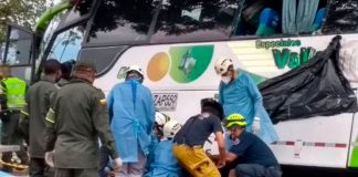 dos muertos accidente bus Colombia - NDV