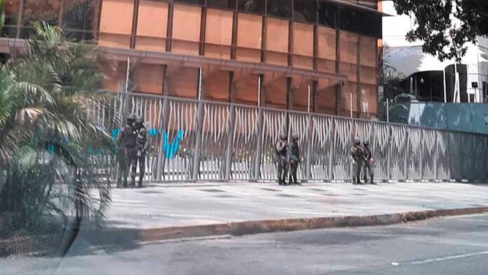 GNB toma sede de DirecTV en Caracas - Noticiero de Venezuela