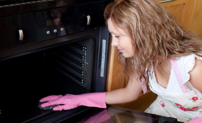 Aprende a limpiar el horno - NDV