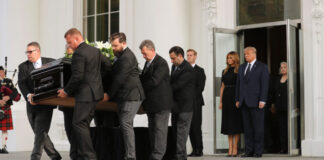 Funeral de Robert Trump - NDV