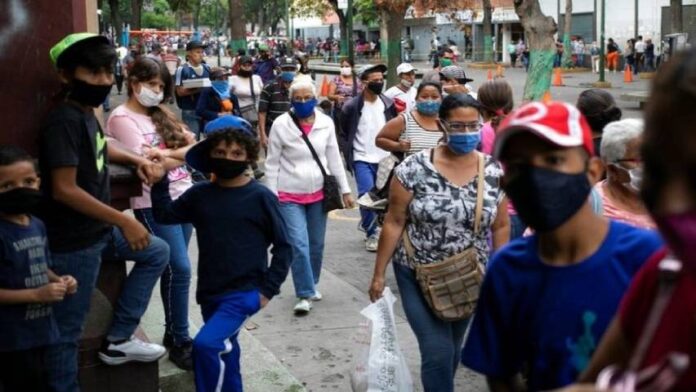 300 contagios por covid-19