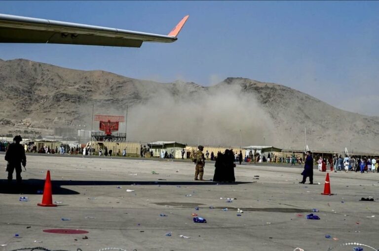 explosión en aeropuerto de Kabul