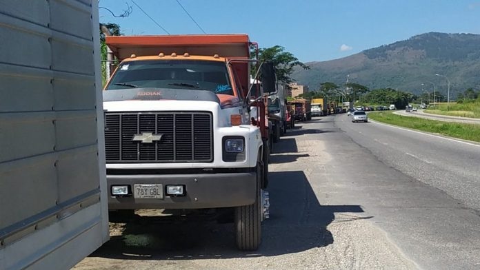 Carabobo: Nuevo precio del gasoil sorprendió a transportistas