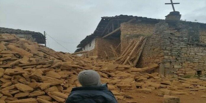 Fuerte terremoto sacude a Perú
