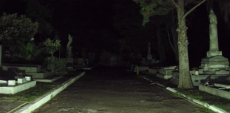 Grabó apariciones en un cementerio abandonado