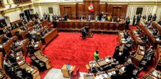 Congreso de Perú adelantar elecciones