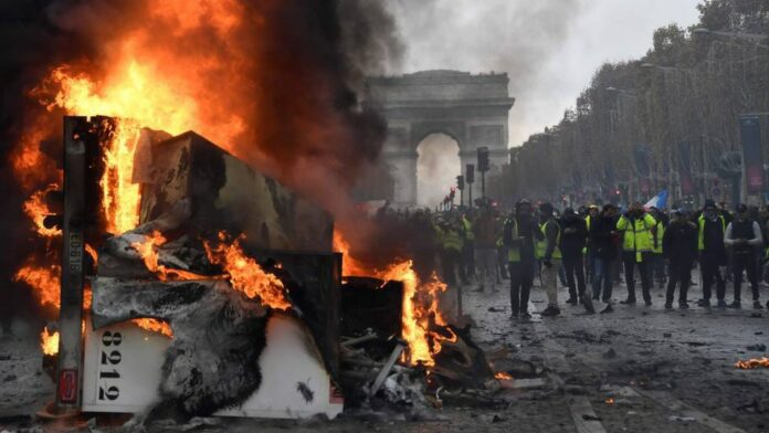 Detenidos en protestas de París
