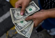 salario mínimo en Venezuela se ha reducido 82%