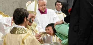 Papa Francisco bautizó a una exmiss venezolana-ndv