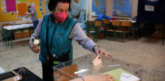 centros votación en Grecia-ndv