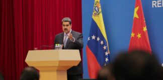 Maduro primer venezolano en la luna