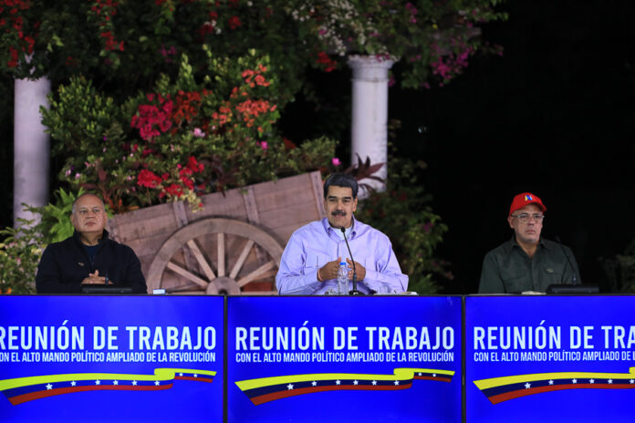 Maduro acusa a la Plataforma Unitaria