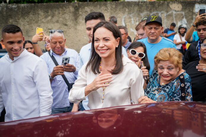 María Corina Machado ejerció voto-NDV