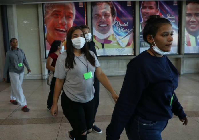 segundo avión con migrantes venezolanos