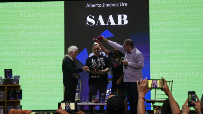 Libro SAAB - Tarek William Saab - Noticiero de Venezuela
