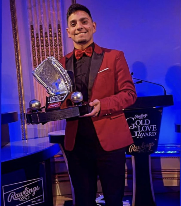 Andrés Giménez guante de platino- ndv
