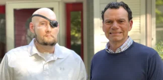 Primer trasplante de ojo del mundo