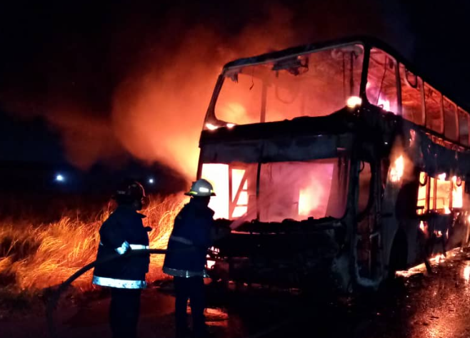 Incendio de autobús en la ARC 