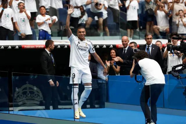 Presentación de Mbappé con el Real Madrid