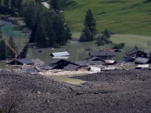 pueblo suizo Blatten glacial NDV