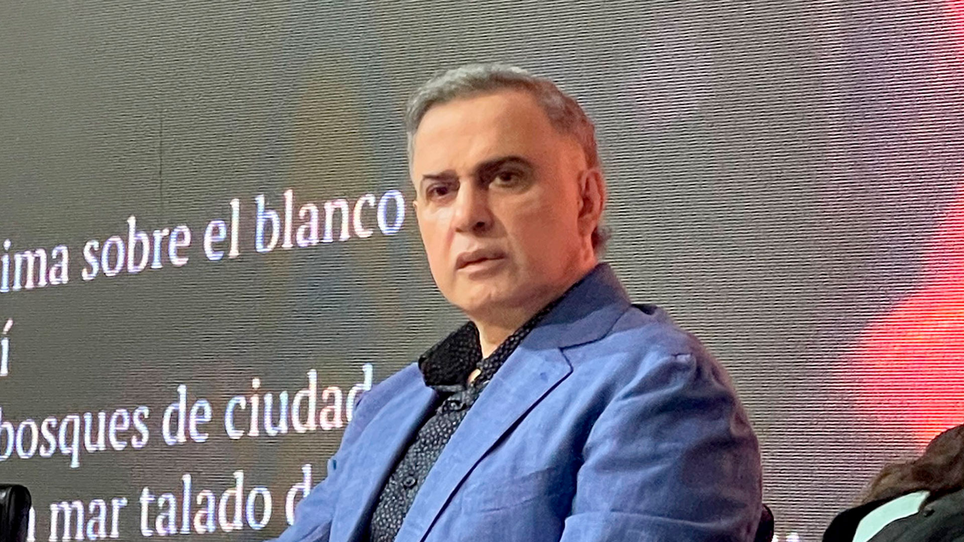 Tarek William Saab en el Cuartel San Carlos