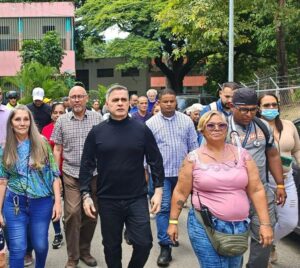 Tarek apoyo familias NDV